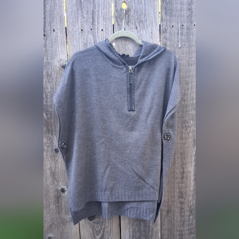 The Limited Men's Gray Zip Up Sweater